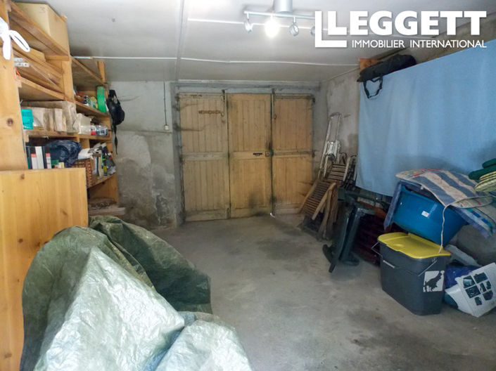 Image No.10-3 Bed House for sale