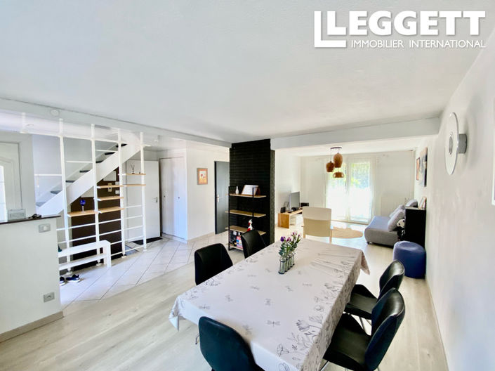 Image No.2-3 Bed House for sale