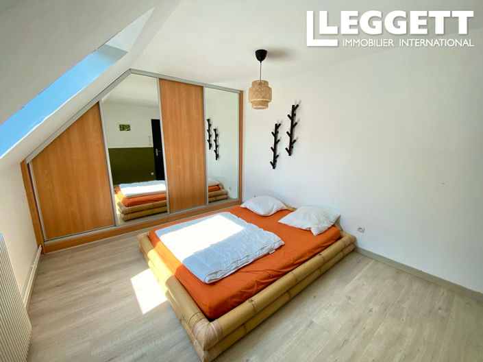 Image No.9-3 Bed House for sale