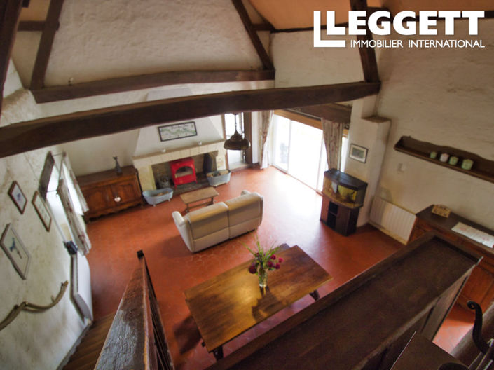 Image No.8-5 Bed House for sale