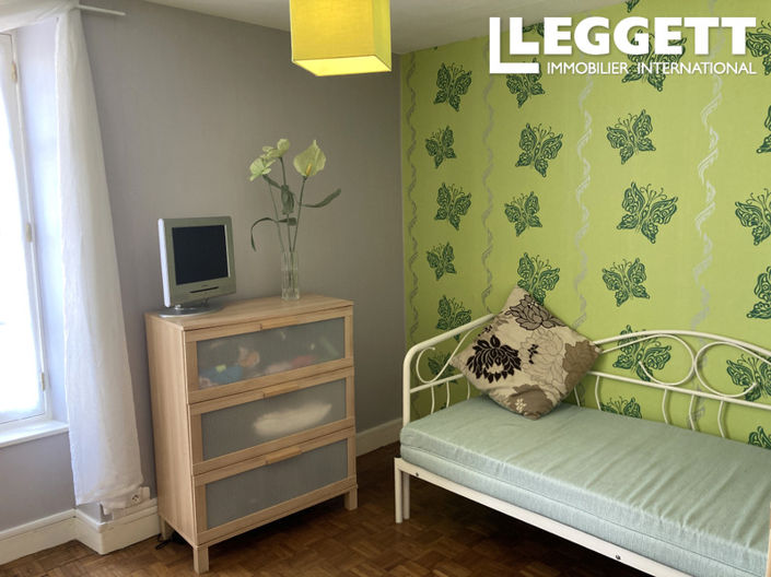 Image No.8-4 Bed House for sale