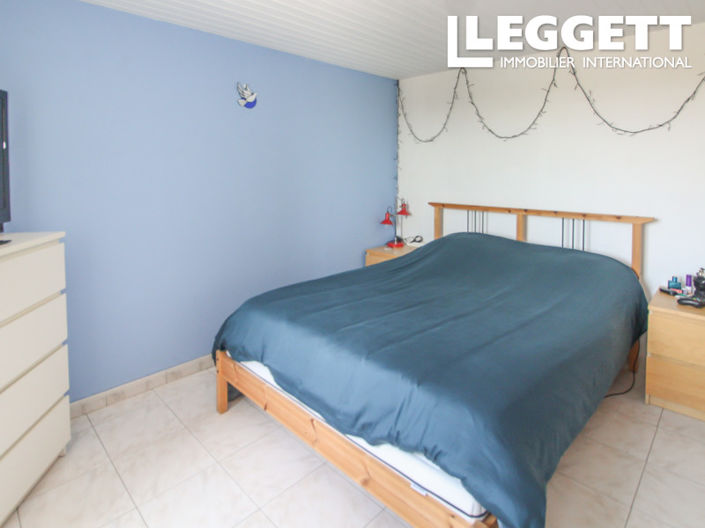 Image No.8-4 Bed House for sale