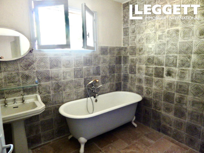 Image No.6-3 Bed House for sale