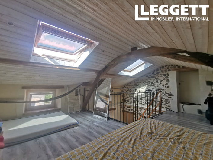 Image No.8-2 Bed House for sale