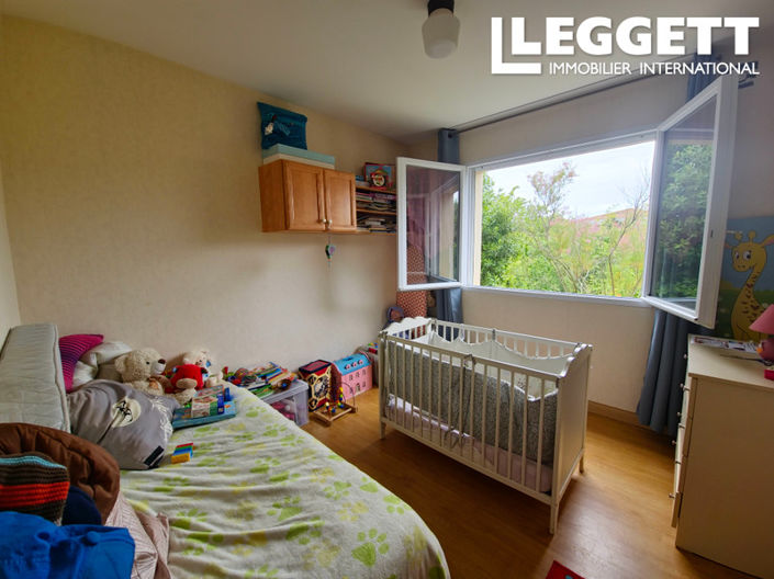 Image No.6-4 Bed House for sale