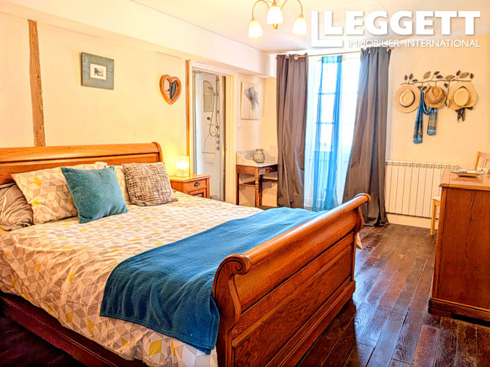 Image No.10-4 Bed House for sale