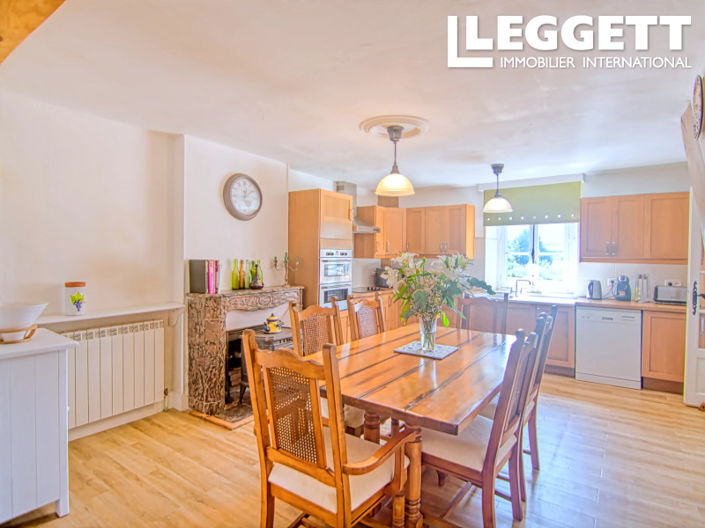 Image No.9-4 Bed House for sale