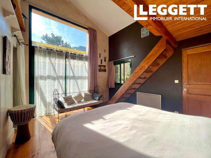 Image No.6-4 Bed House for sale