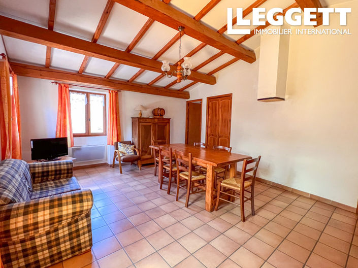 Image No.5-2 Bed House for sale