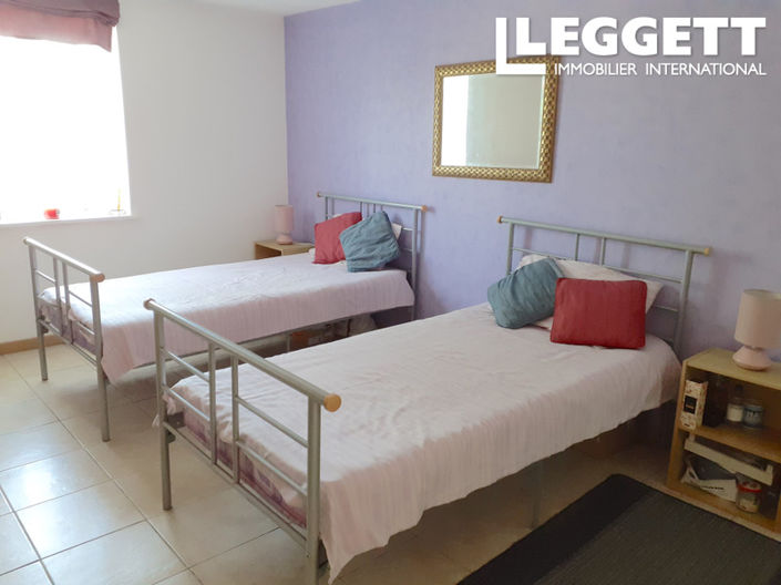 Image No.5-3 Bed House for sale