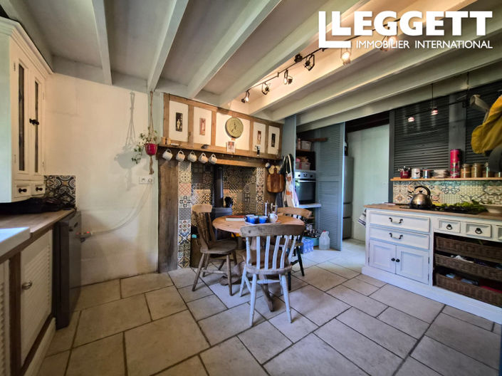 Image No.2-4 Bed House for sale