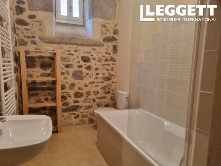 Image No.10-2 Bed House for sale