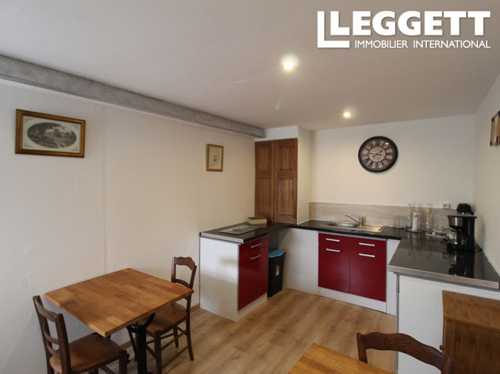 Image No.10-9 Bed House for sale