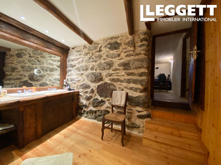 Image No.10-2 Bed House for sale