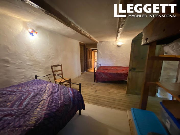 Image No.9-2 Bed House for sale