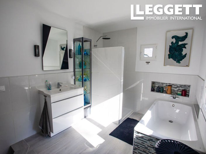 Image No.4-4 Bed House for sale