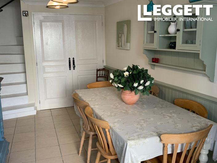 Image No.8-4 Bed House for sale