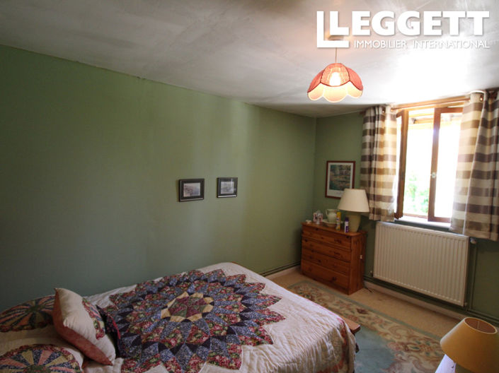 Image No.9-6 Bed House for sale