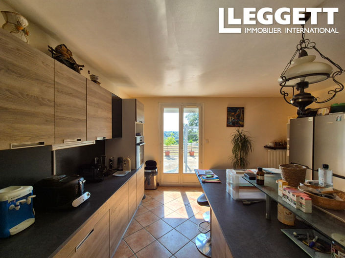 Image No.6-6 Bed House for sale