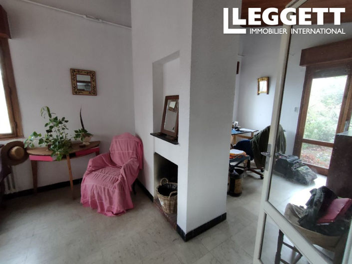 Image No.6-5 Bed House for sale