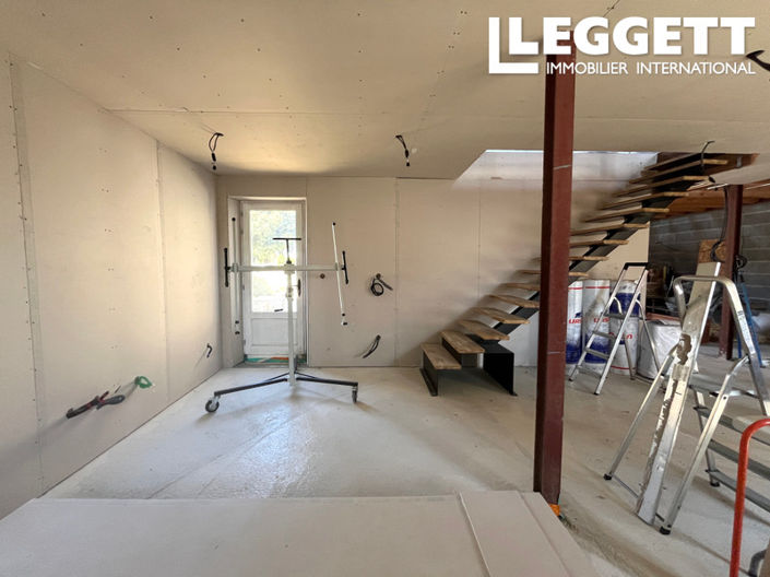 Image No.9-3 Bed House for sale