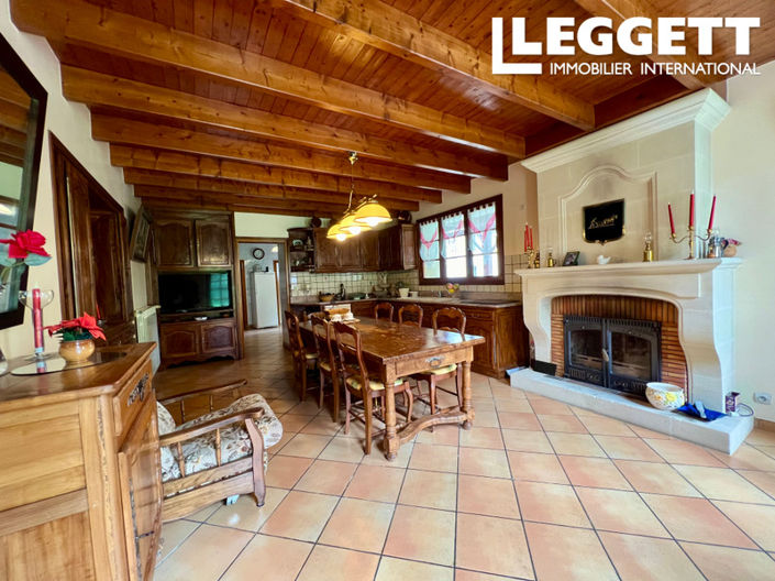 Image No.8-4 Bed House for sale