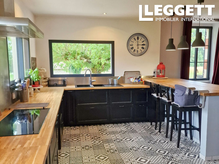 Image No.3-7 Bed House for sale