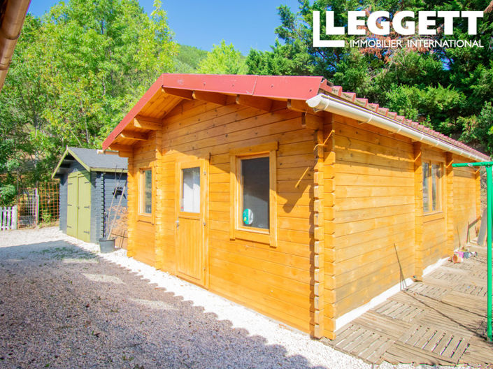 Image No.10-6 Bed House for sale