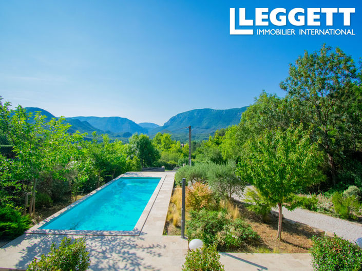 Image No.5-6 Bed House for sale