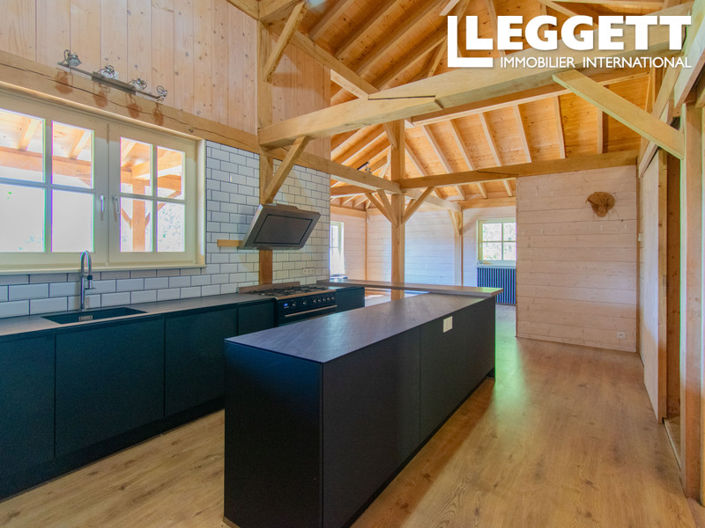 Image No.7-6 Bed House for sale