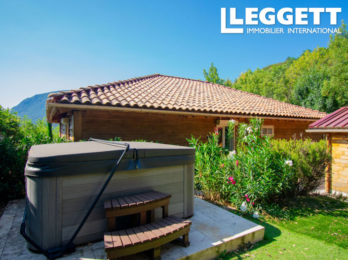 Image No.9-6 Bed House for sale