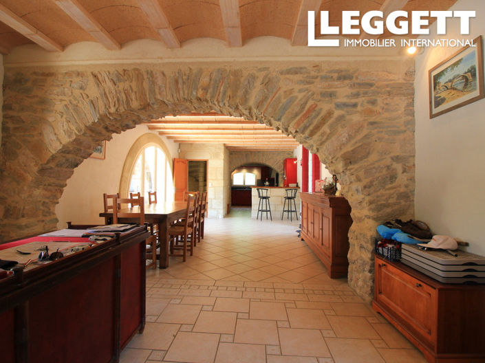 Image No.6-3 Bed House for sale