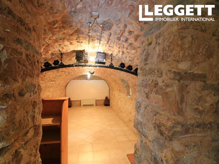 Image No.9-3 Bed House for sale