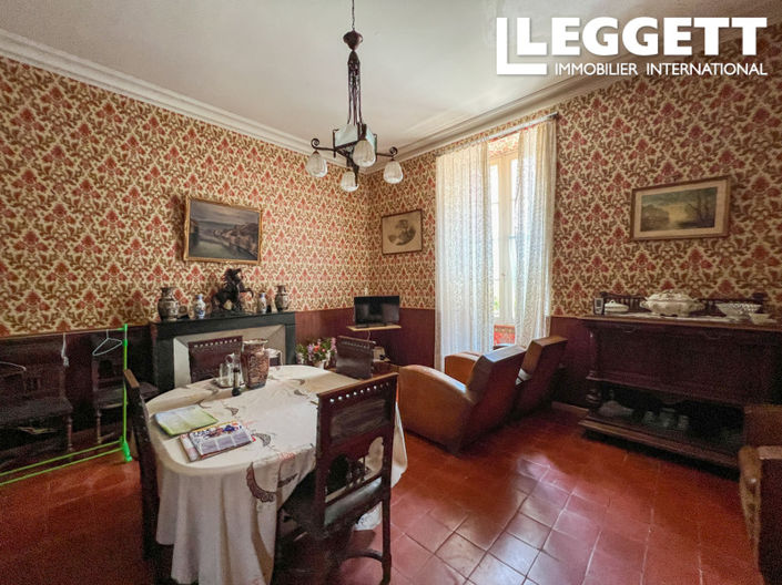 Image No.8-6 Bed House for sale