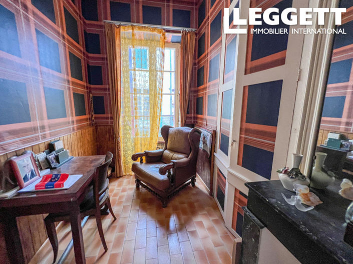 Image No.9-6 Bed House for sale