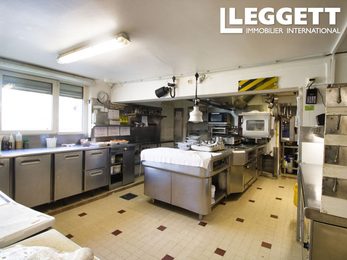 Image No.6-25 Bed Commercial for sale