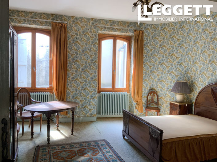 Image No.10-8 Bed House for sale