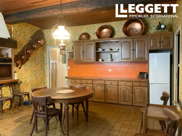 Image No.3-8 Bed House for sale