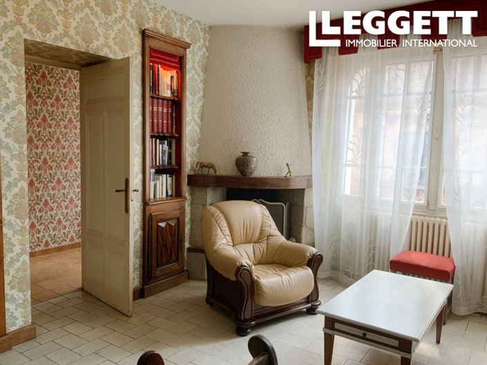 Image No.6-8 Bed House for sale