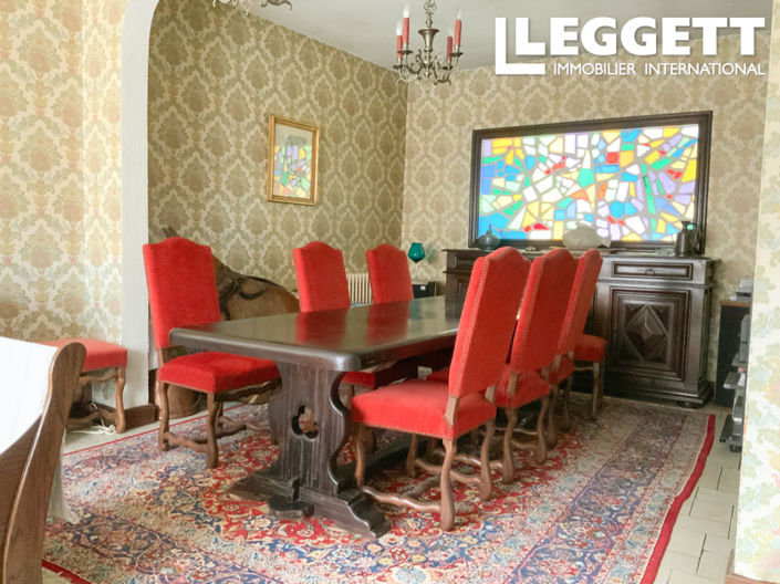 Image No.7-8 Bed House for sale