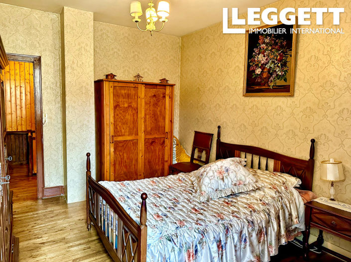 Image No.6-4 Bed House for sale