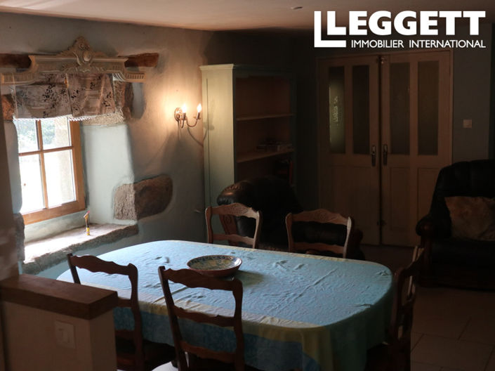 Image No.8-5 Bed House for sale