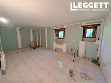 ahr0chm6ly9jzg4uagvzdglhlmltbw8vaw1hz2uvvevom