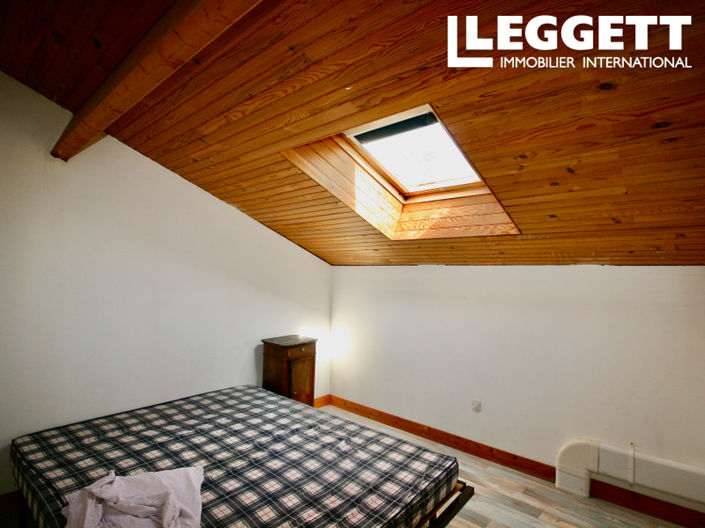 Image No.7-5 Bed House for sale