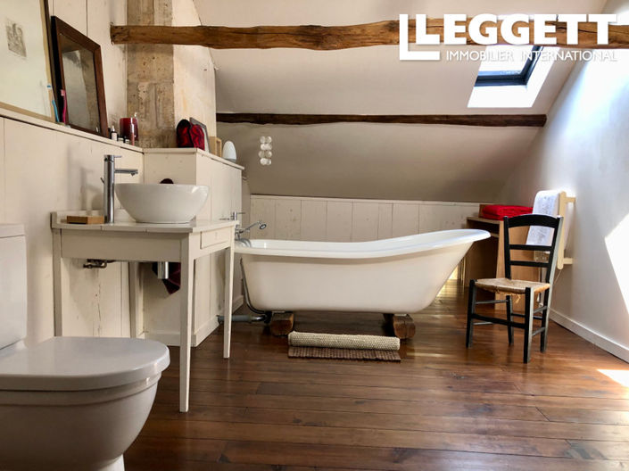 Image No.8-1 Bed House for sale