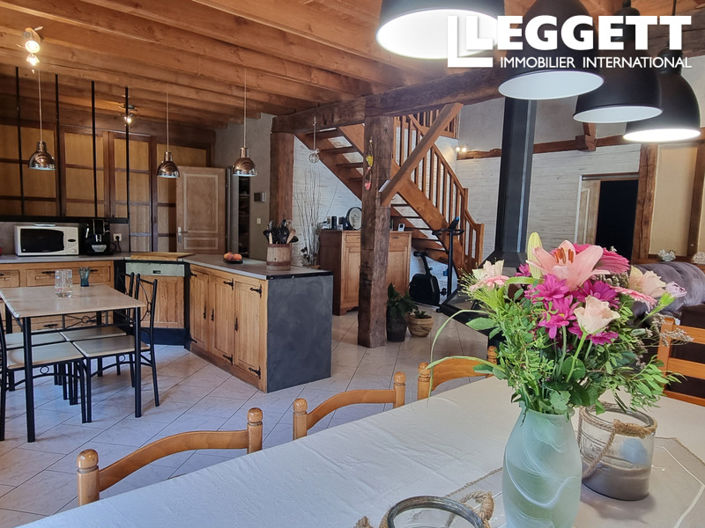 Image No.8-4 Bed House for sale