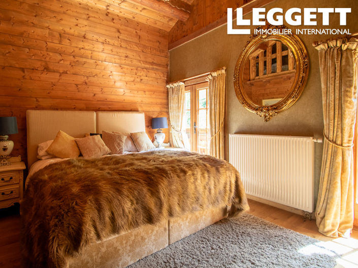 Image No.2-5 Bed House for sale