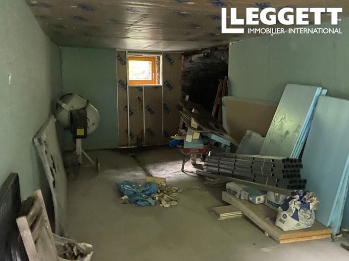 Image No.10-Bar for sale