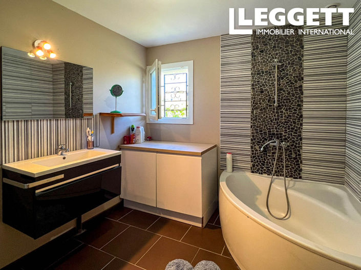 Image No.6-Maison de 4 chambres à vendre à Lot