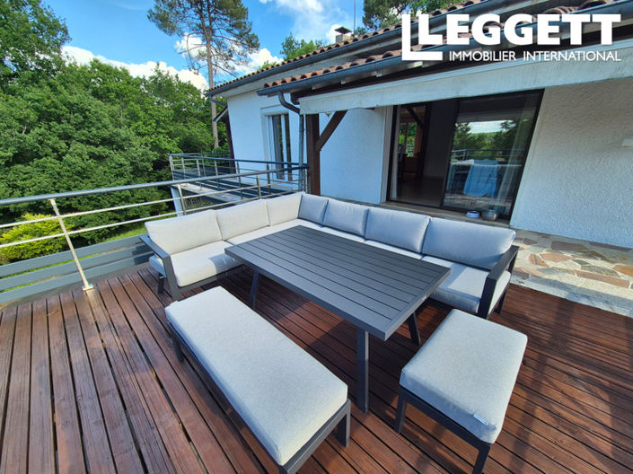 Image No.9-4 Bed House for sale